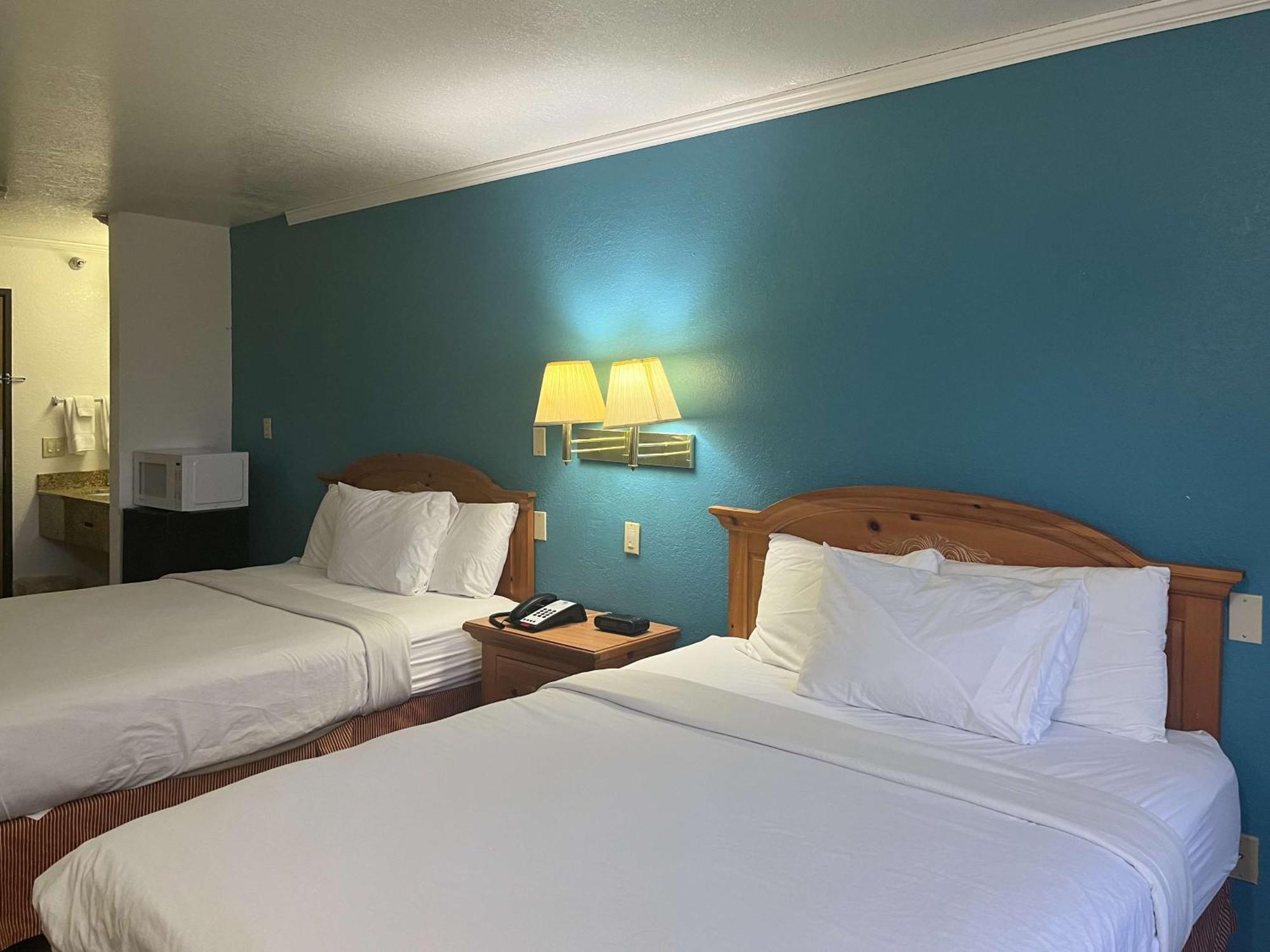 Motel 6 Portland, In Exterior photo